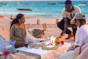 Cena romántica en la playa con fotos