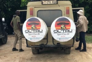 サダニ国立公園日帰りツアー（ボートサファリ付き）