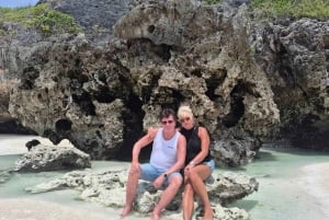 Nuotare con le tartarughe nella grotta di Salaam e la spiaggia di Mtende