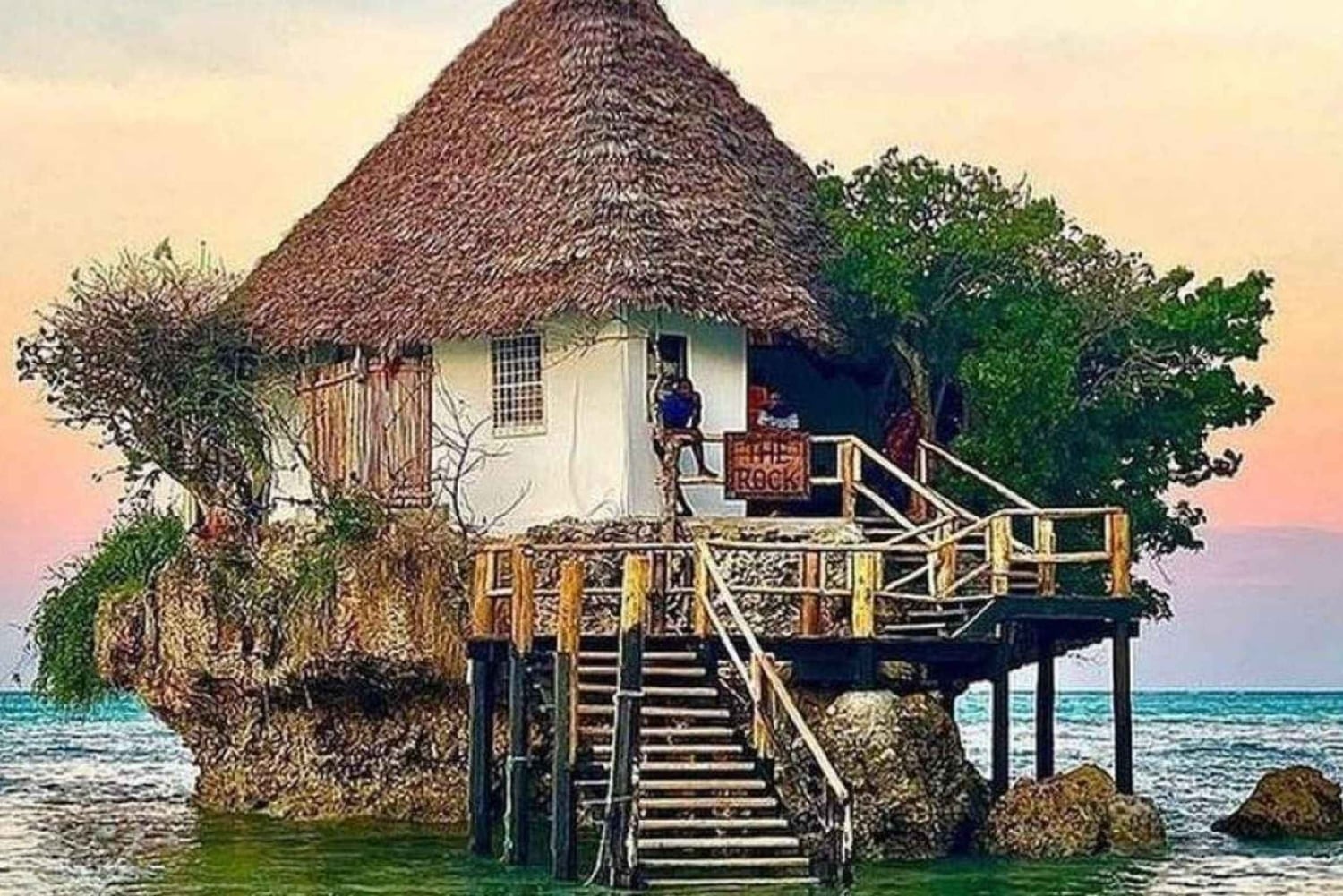 Salaam-grottentour, lunch bij The Rock, Mnemba-dolfijnentour