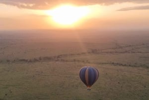 Serengeti: 3-Day Migration Safari with Hot Air Balloon Ride