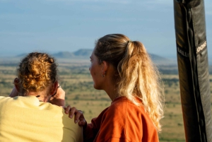 Serengeti: Voo de balão de ar quente com pequeno-almoço com champanhe