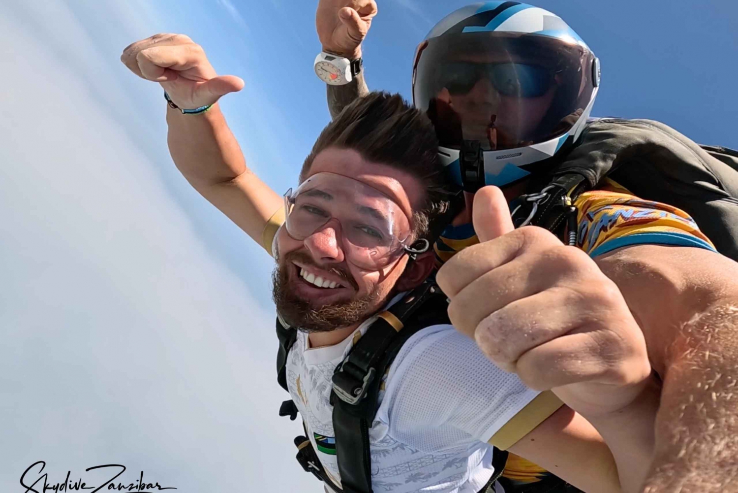 Kendwa: Tandem Skydive in Zanzibar