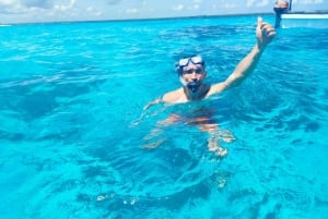 Snorkelen en zwemmen met dolfijnen bij Mnemba Island