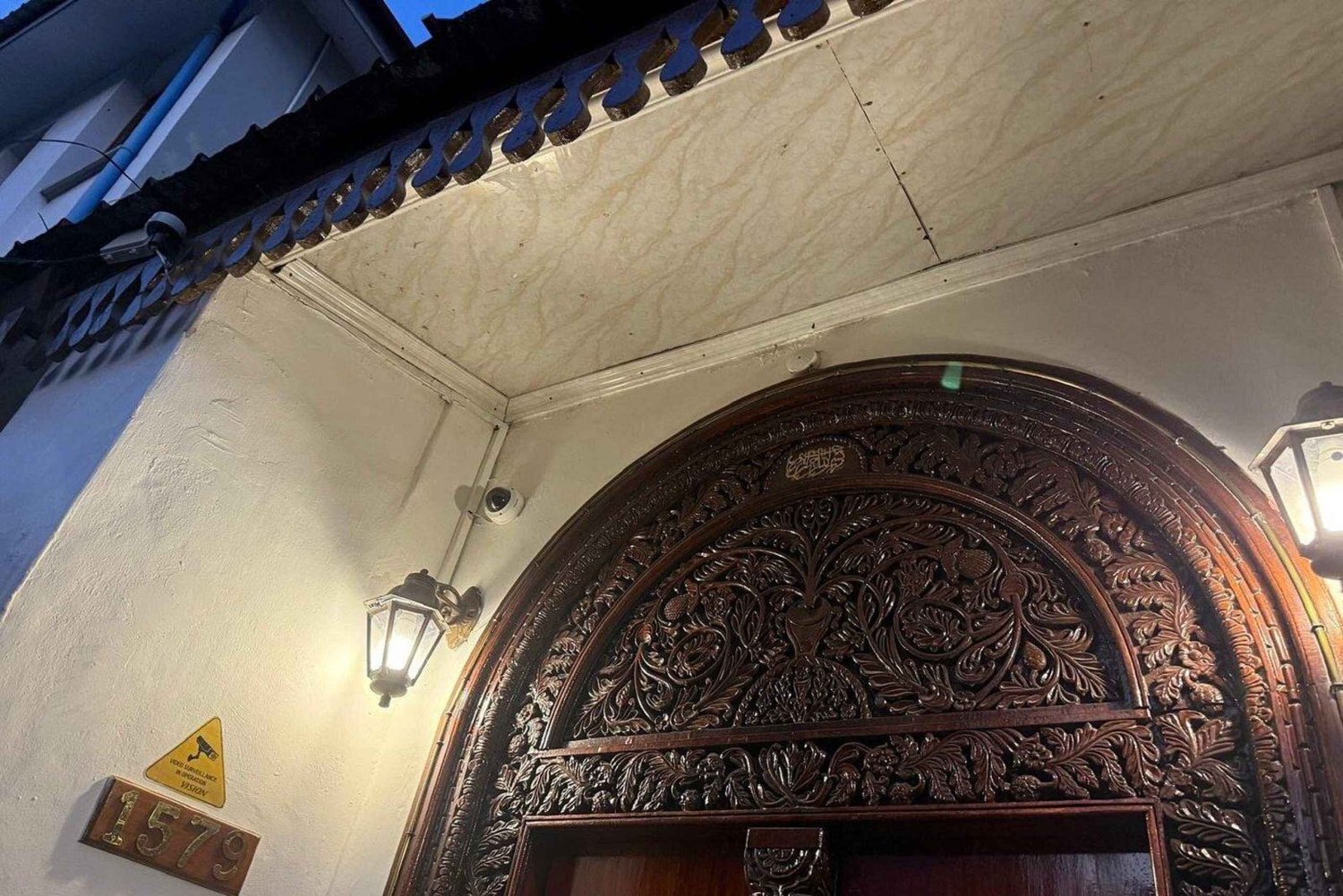 Steinbyen sykkelleie 2 timer i Zanzibars gater