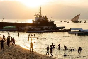ZANZIBAR: Tour durch eine Gewürzfarm, Jozani-Wald und Salaam-Höhle