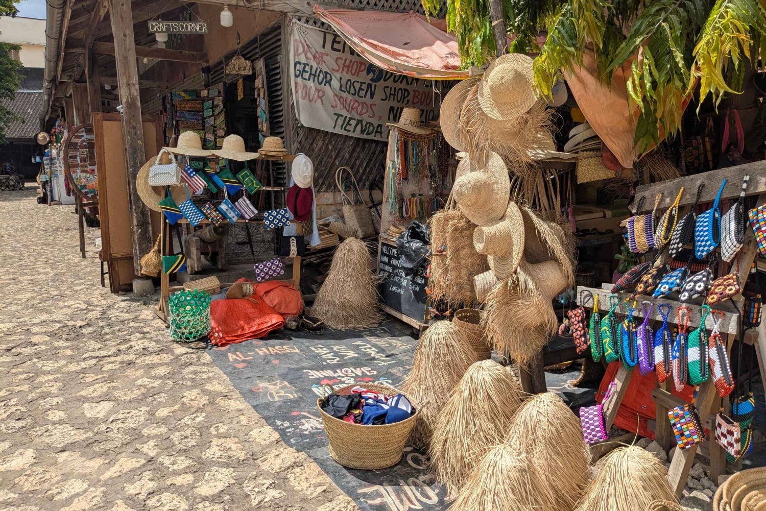 Secretos de la Ciudad de Piedra: paseo y degustación de frutas exóticas