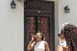 ストーンタウン：ガイド付きショッピング＆ヘリテージツアー