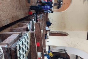 Kävelykierros kivikaupunkiin ( Kaupunkikierros)