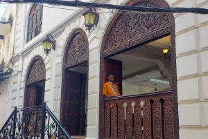 Byvandring i steinbyen (byrundtur)