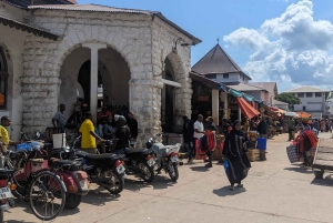 Byvandring i steinbyen (byrundtur)