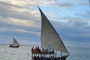 Zanzibar: Sunset dhow cruise