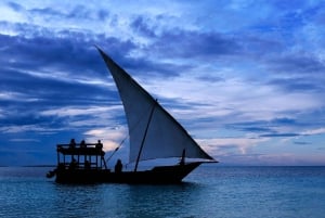Puesta de sol en dhow desde Kendwa/Nungwi La hora mágica en el océano