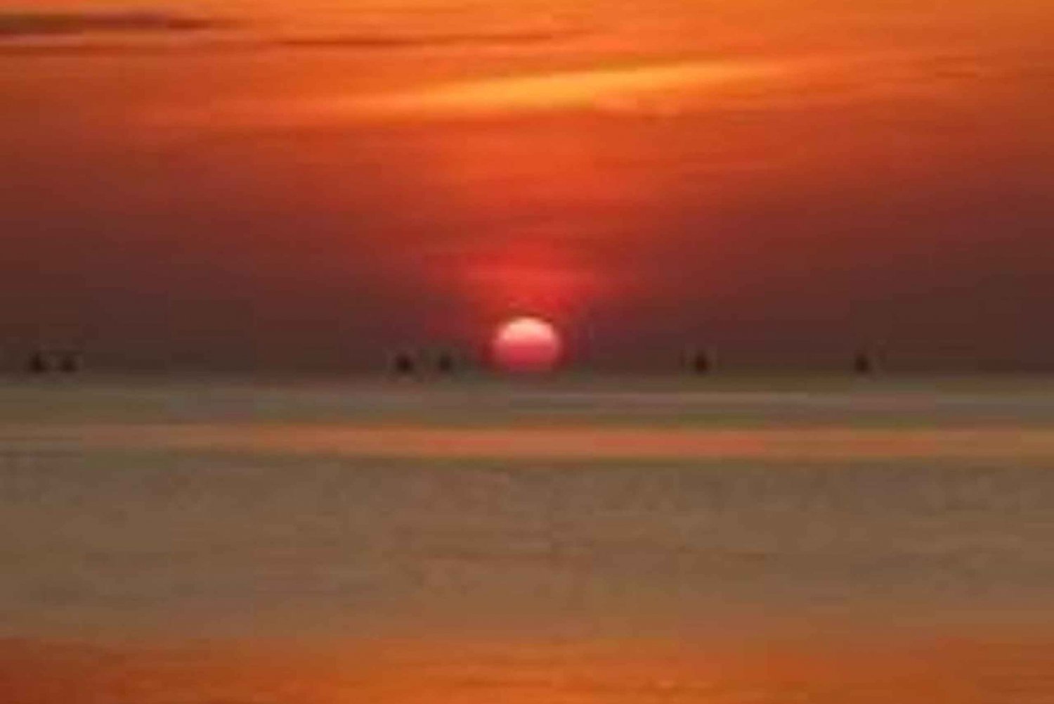 zonsondergang dow cruise bij kendwa beach
