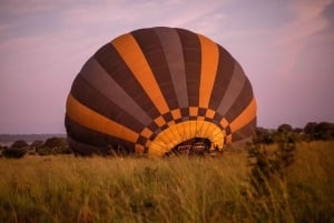 Tarangire: Safari ilmapallolla ja bussiaamiainen