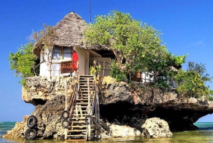 Restauracja The Rock, zwiedzanie jaskini Kuza, zwiedzanie wyspy więziennej