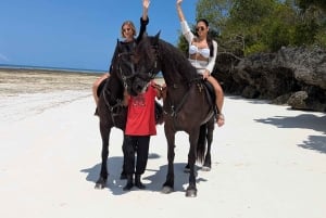 Zanzibar: passeio a cavalo na praia em Jambiani com recolha no hotel
