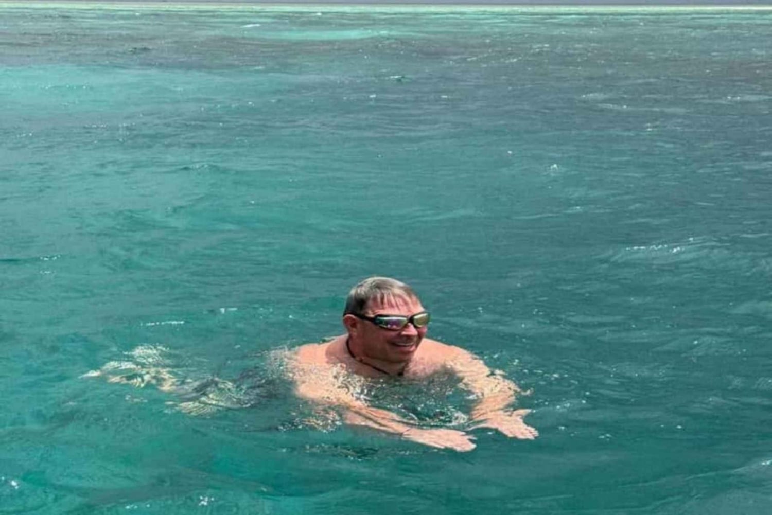 SANSIBAR: Snorklaus sinisessä laguunissa, meritähtiä ja Rock-ravintola