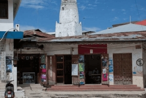 Zanzibar : aventure en tuktuk de jour avec un guide de la région
