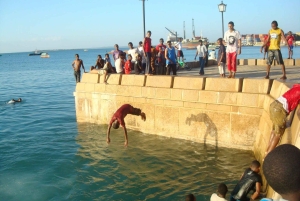Sansibar: Städtetour, Gefängnisinsel & Nakupenda mit Barbecue