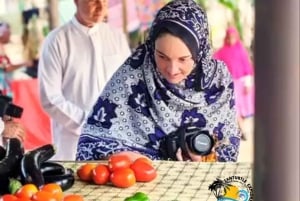 ザンジバル：タザリ文化村ツアーと料理教室をお楽しみください