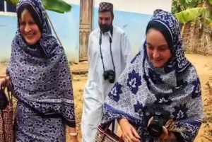 ザンジバル：タザリ文化村ツアーと料理教室をお楽しみください