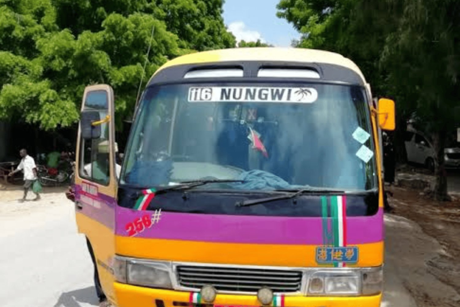 Zanzibar: esperienza in autobus daladala con pranzo locale