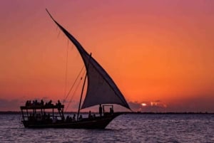 Zanzibar: Passeio de Dhow, Fogos de Artifício e Caiaque Transparente