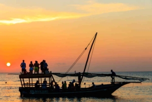 Zanzibar: Corrida de Dhow e Passeio de Aventura de Quadriciclo