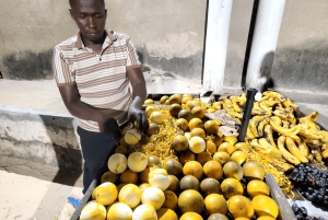 Zanzibar: Guided Street Food Tour with Tastings