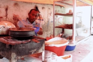 Zanzibar: Guided Street Food Tour with Tastings