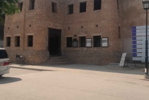 Zanzibar: Hidden Alleys of Stone Town Group Tour