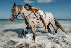 Zanzibar: Tour a cavallo e nuoto con le tartarughe