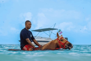 Zanzibar: Horseback riding on the beach
