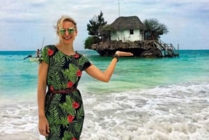 Zanzibar: Tur til Jozani-skogen, Kuza-grotten og Rock Restaurant