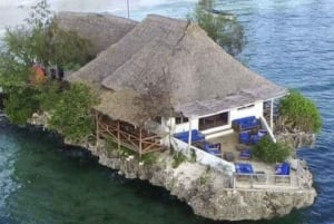 Zanzibar : forêt de Jozani + grotte de Kuza + restaurant The Rock