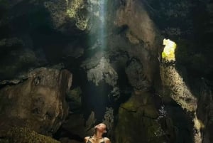 ZANZIBAR: czerwone małpy z lasu Jozani i pływanie w jaskini Maalum