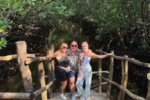 ZANZIBAR: czerwone małpy z lasu Jozani i pływanie w jaskini Maalum