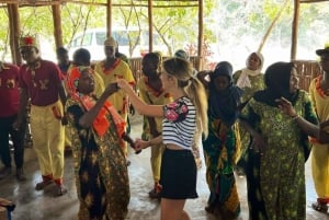 Zanzibar: Floresta Jozani, Caverna Salaam e Restaurante The Rock