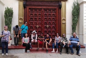 Zanzibar: Jozani-metsä, Stone Town ja mausteviljelmät