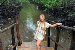 SANSIBAR; JOZANI FOREST