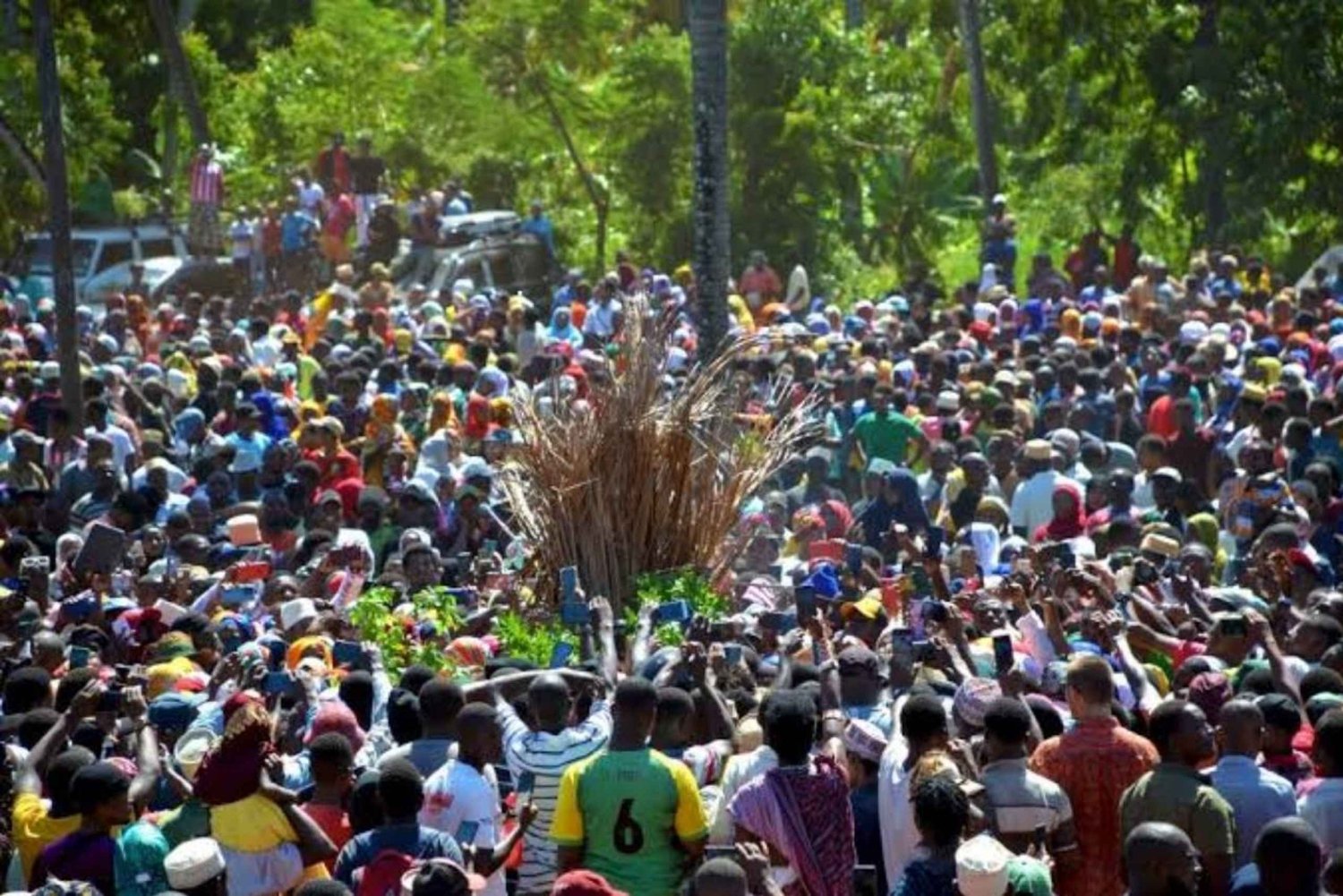 Zanzibar: Kidole Buku -festivaalin päiväkierros lounaalla
