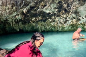 Zanzíbar: Natación con tortugas marinas en Kizimkazi y excursión a la cueva de Salaam