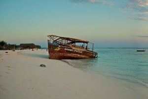 Zanzibar: Local Fishing adventure with Hotel transfer