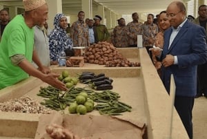 Zanzíbar: tour por los mercados locales en tuk-tuk