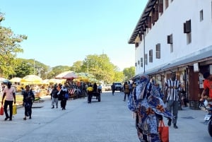Zanzíbar: tour por los mercados locales en tuk-tuk