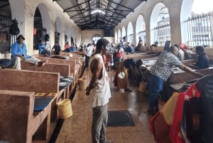 Zanzíbar: tour por los mercados locales en tuk-tuk