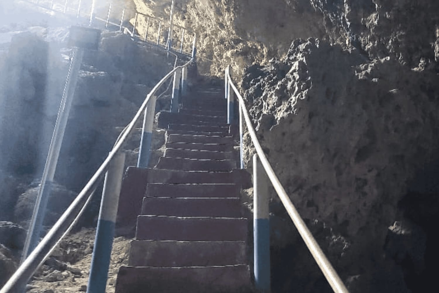 Zanzibar : visite guidée de la grotte de Machomwe
