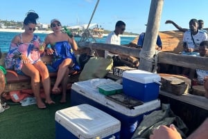 Sansibar: Mnemba Island & Delfinschwimmen mit optionalem Mittagessen