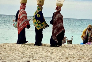 Zanzibar : île de Mnemba, baignade des tortues à la plage de Kendwa